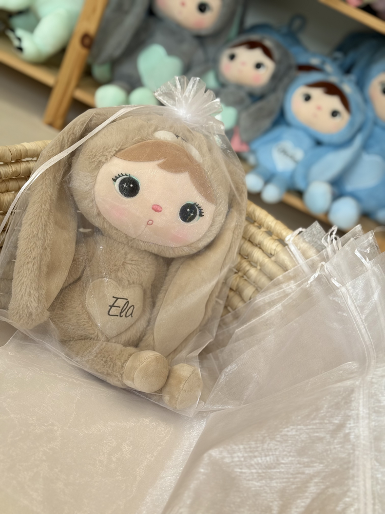 Biały woreczek prezentowy z organzy – rozmiar M (30 × 40 cm) - obrazek 7