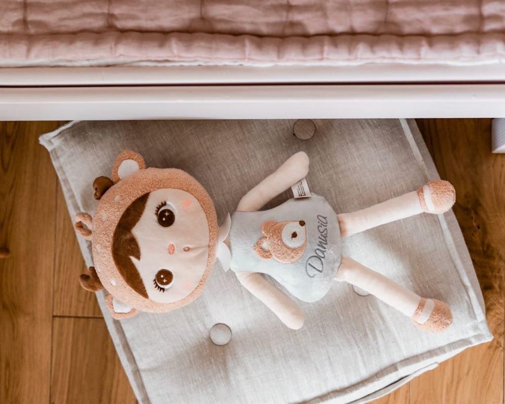 Lalka Metoo szary jelonek 50cm - obrazek 3