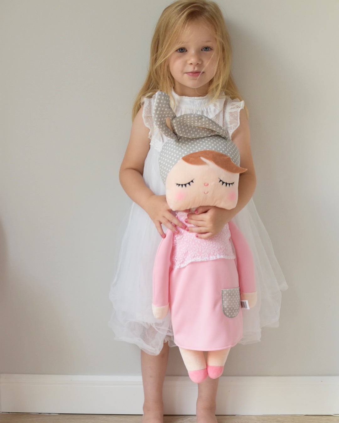 Lalka Metoo w różowej sukience XL - obrazek 11