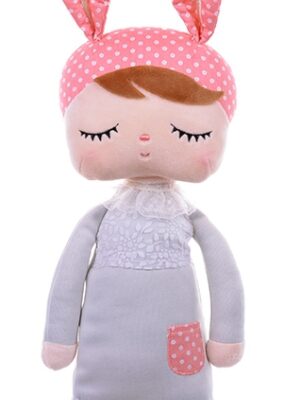 Lalka Metoo w szarej sukience