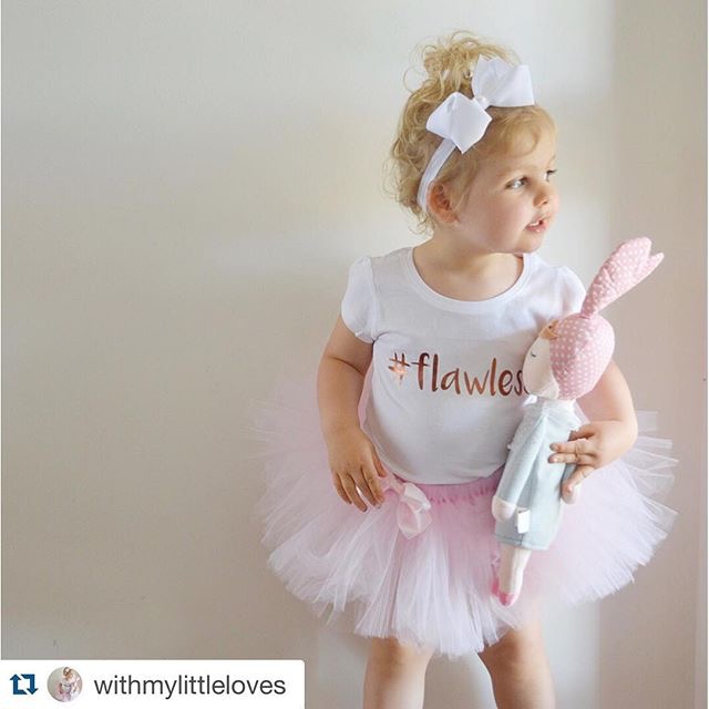 Lalka Metoo w szarej sukience - obrazek 6