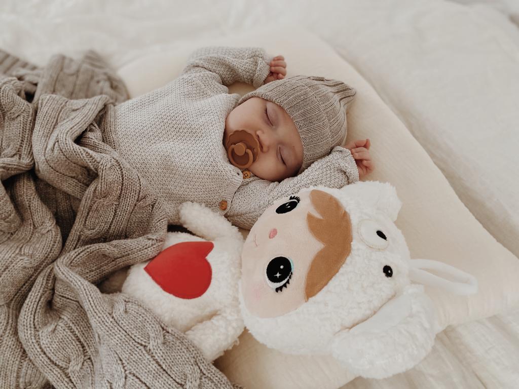 Miś Polarny z serduszkiem 46cm - obrazek 4