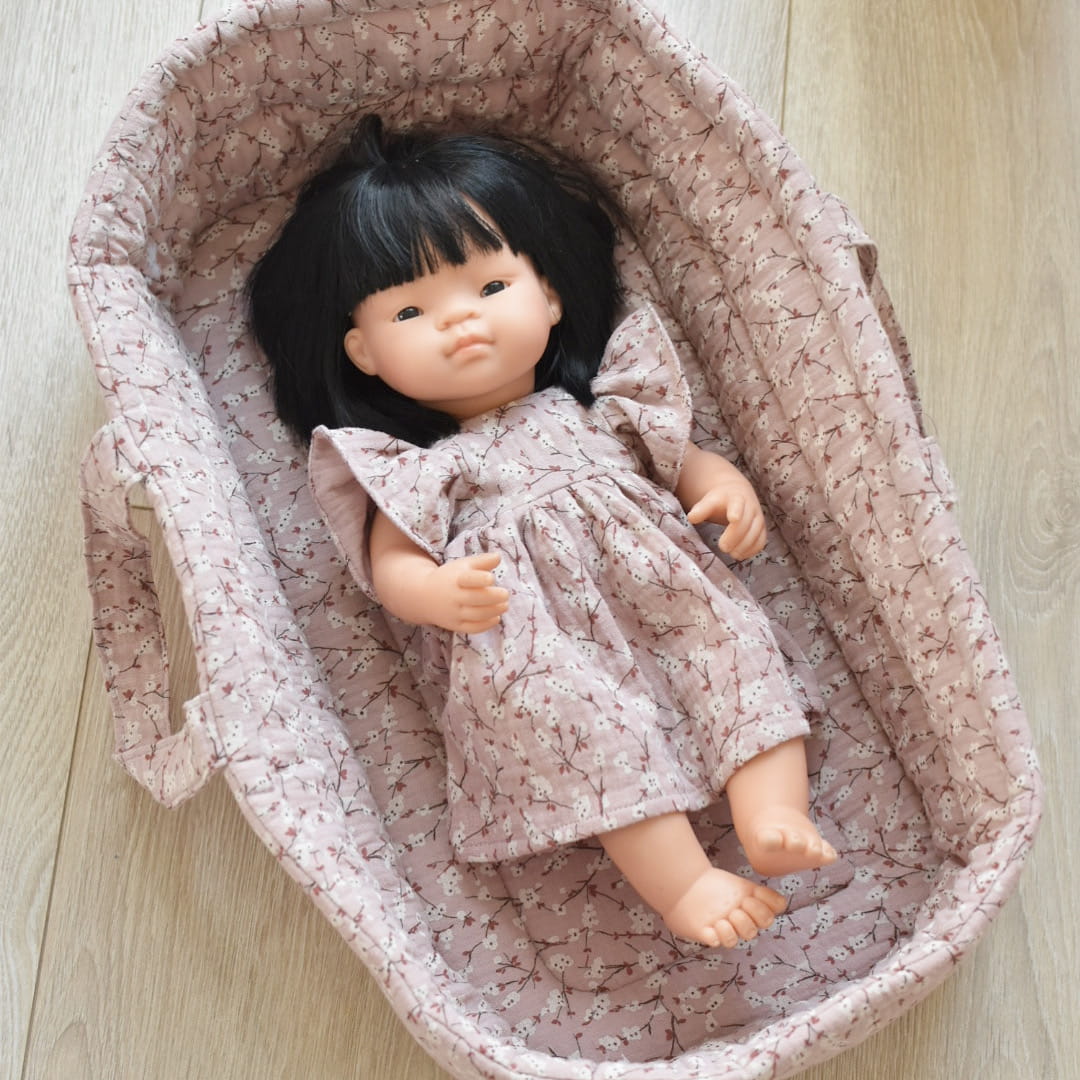 Muślinowe nosidełko dla lalek- Brudny róż Blossom - obrazek 3