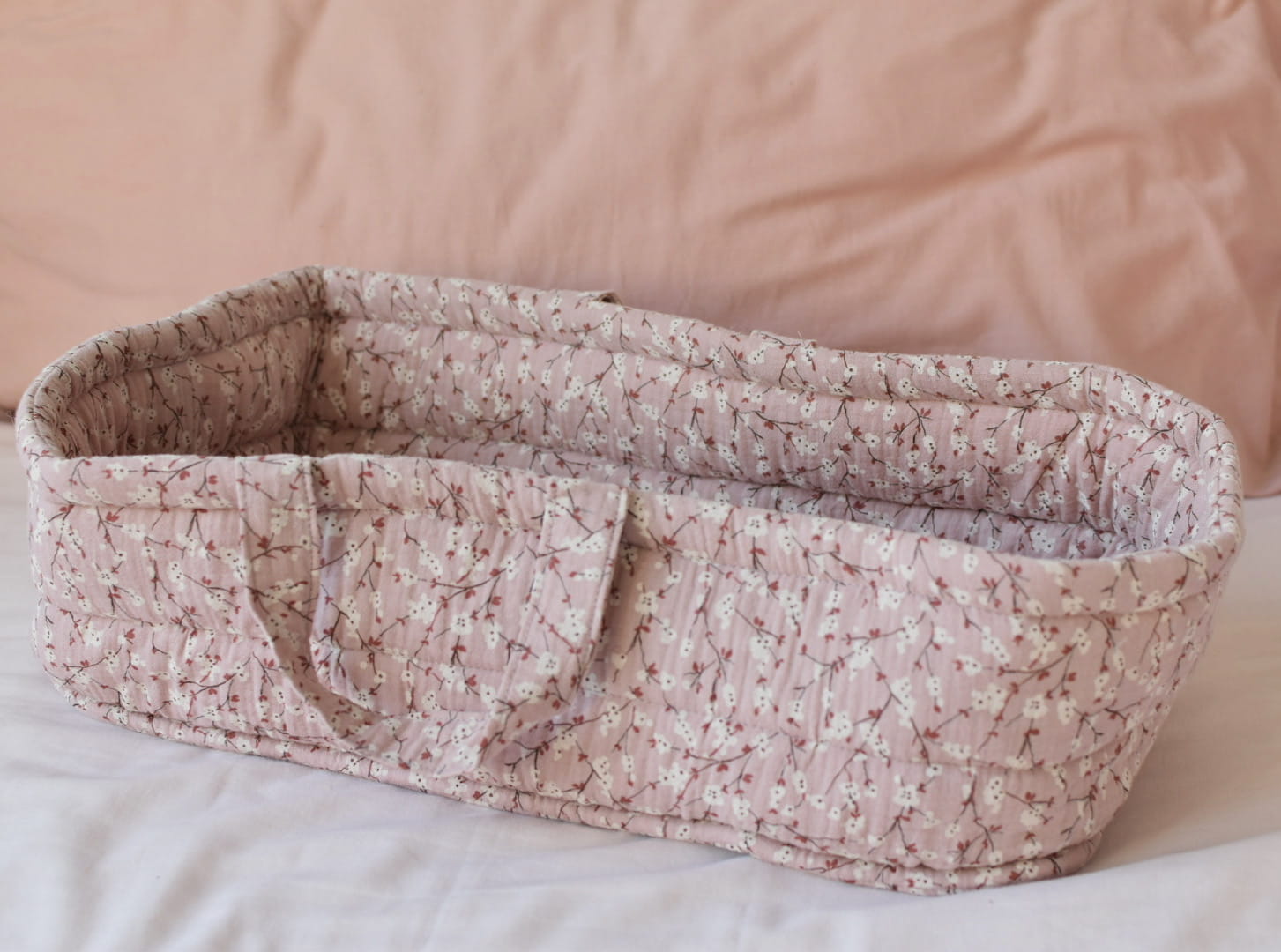 Muślinowe nosidełko dla lalek- Brudny róż Blossom - obrazek 4