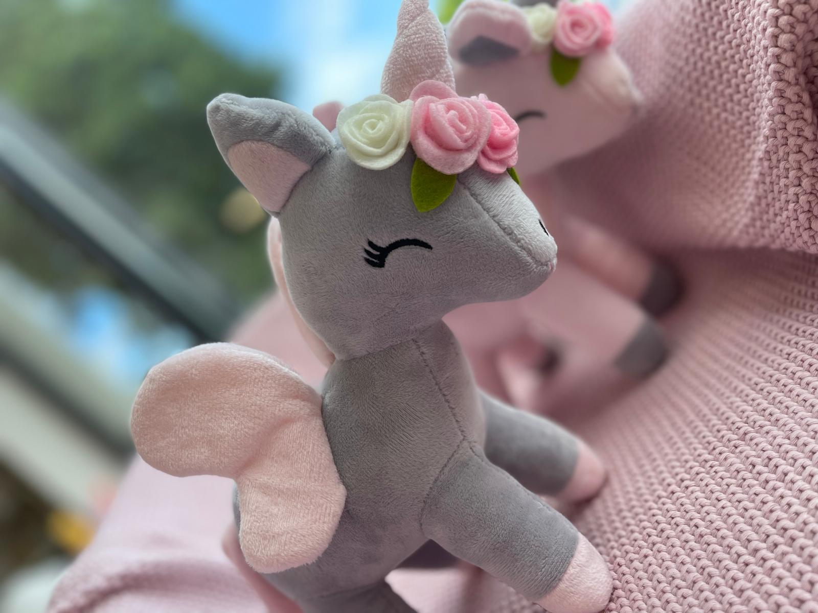 Pluszowy Jednorożec z wianuszkiem rozmiar M- Szaro/Różowy - obrazek 9