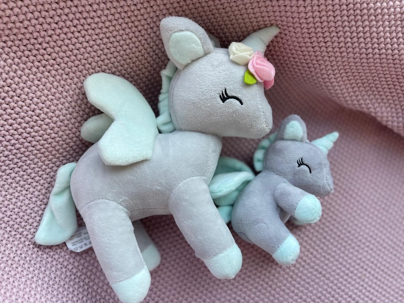Pluszowy Jednorożec z wianuszkiem rozmiar M- Szaro/miętowy - obrazek 4